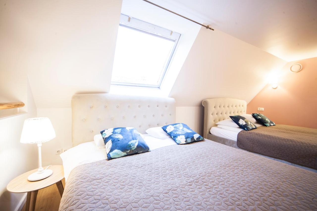 2 Level Apartments In Old Town Riga Ngoại thất bức ảnh
